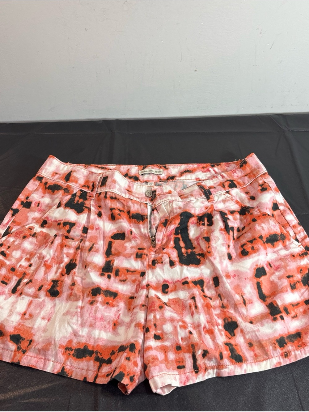 Calvin Klein Women’s Coral Tie-Dye Pattern Casual Shorts. 1415